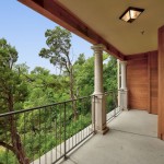 Walnut Park Apartment